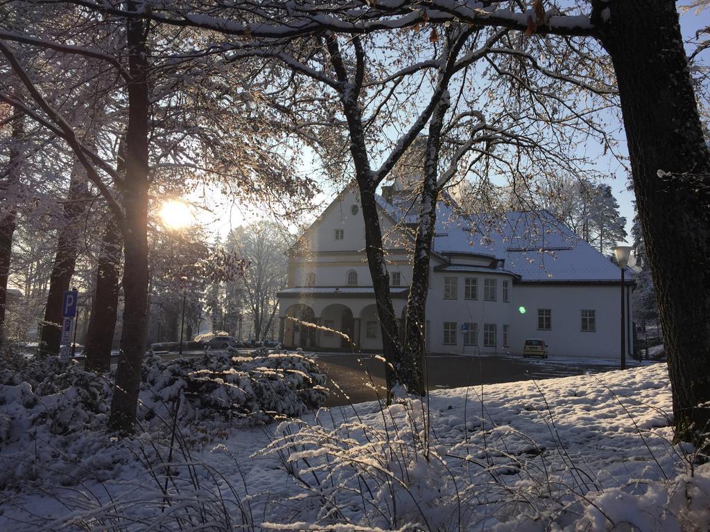 Appartamento Anne Am Kurpark Bad Tölz Esterno foto